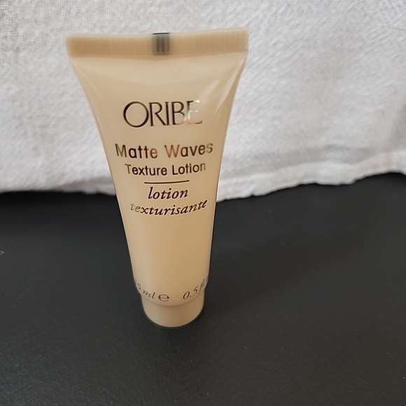 Assorted Skincare Sample Set - Picture 14 of 16